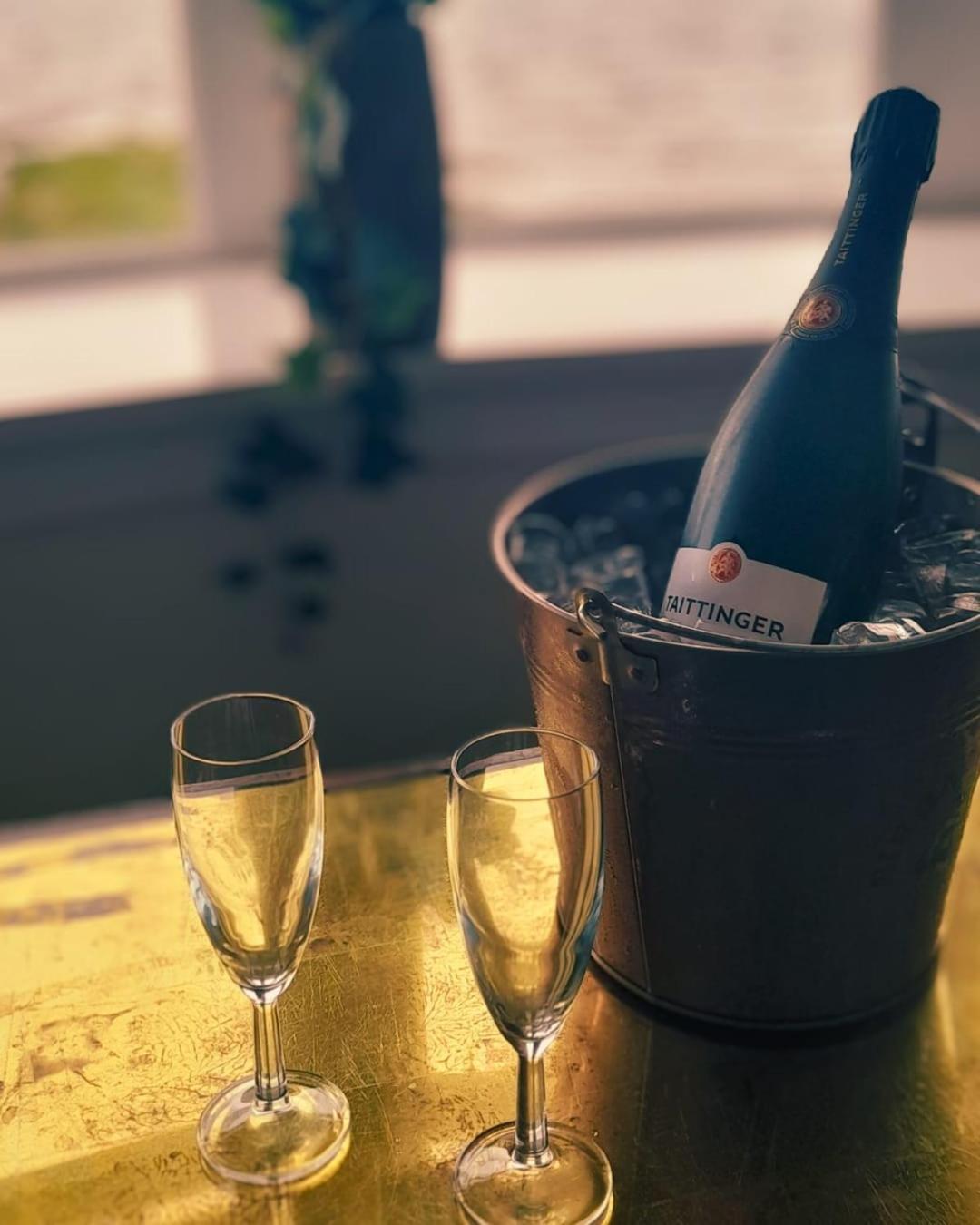 The Rhu Inn Ngoại thất bức ảnh